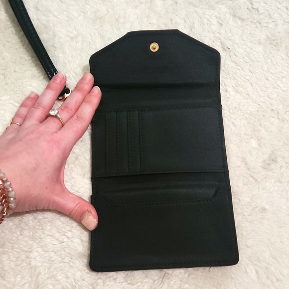 Style & Co. Black & Gold Sequins Wristlet - Picture 4 of 8